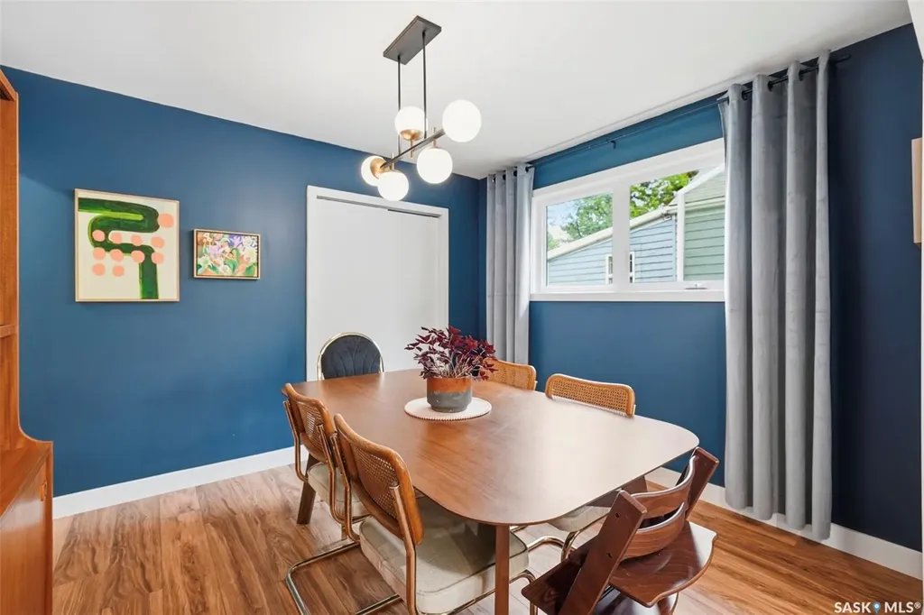 713 6th Street E Saskatoon SK S7H 1C5