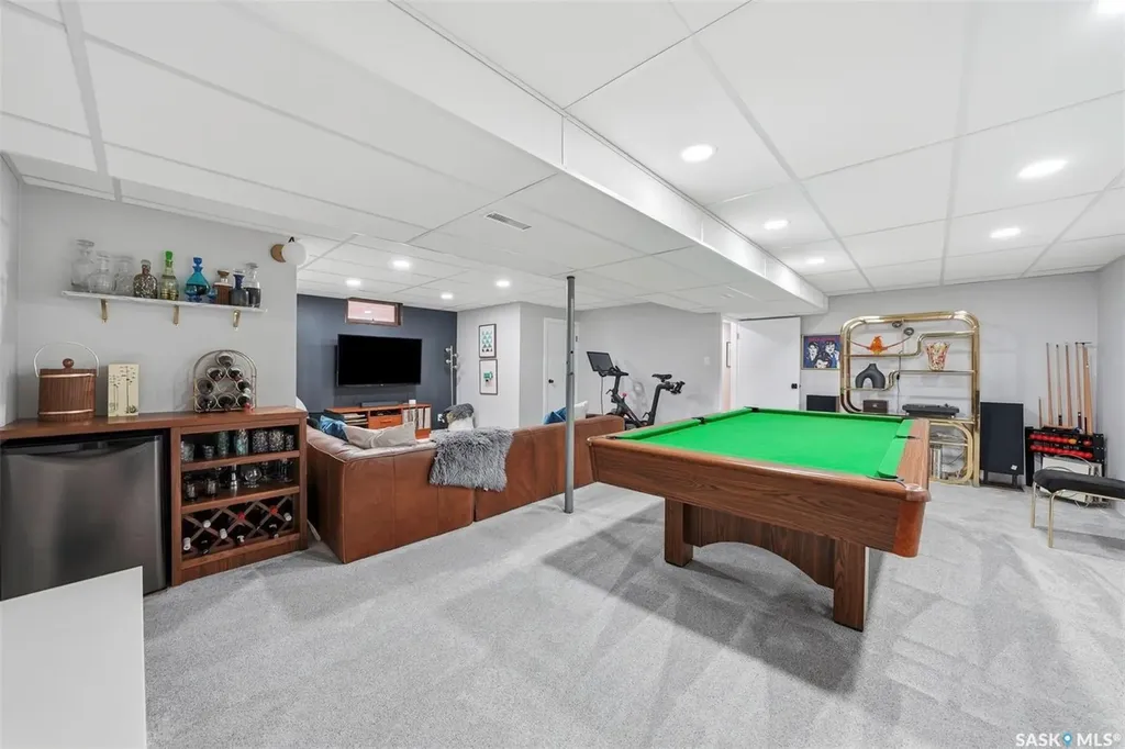 713 6th Street E Saskatoon SK S7H 1C5