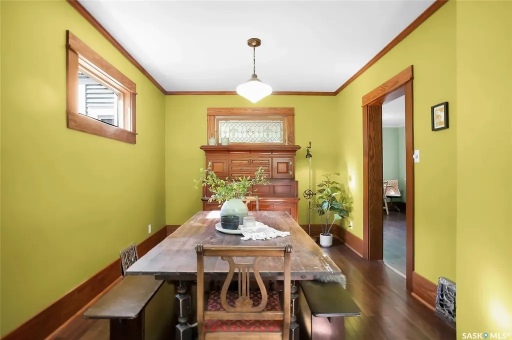 725 11th Street E Saskatoon SK S7N 0G4