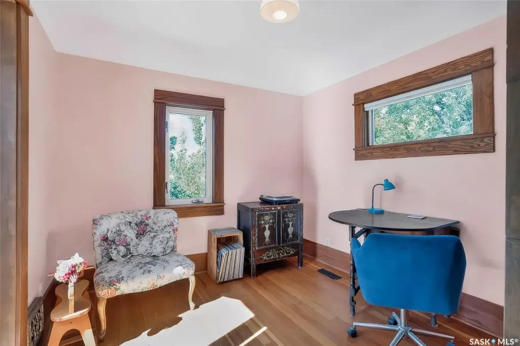 725 11th Street E Saskatoon SK S7N 0G4