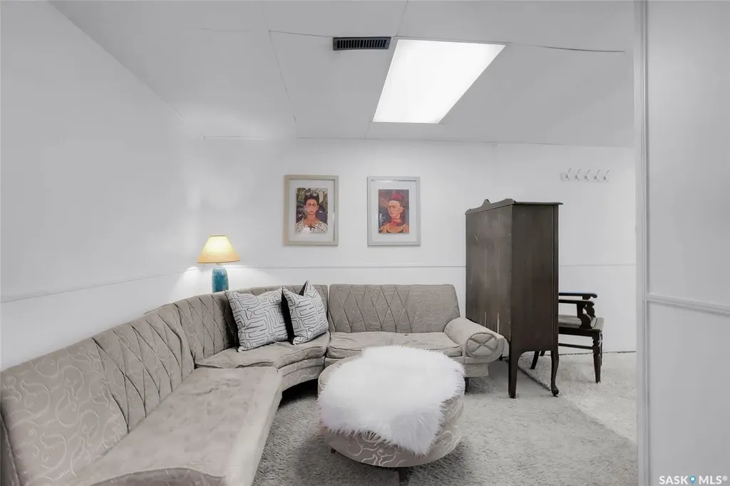 725 11th Street E Saskatoon SK S7N 0G4