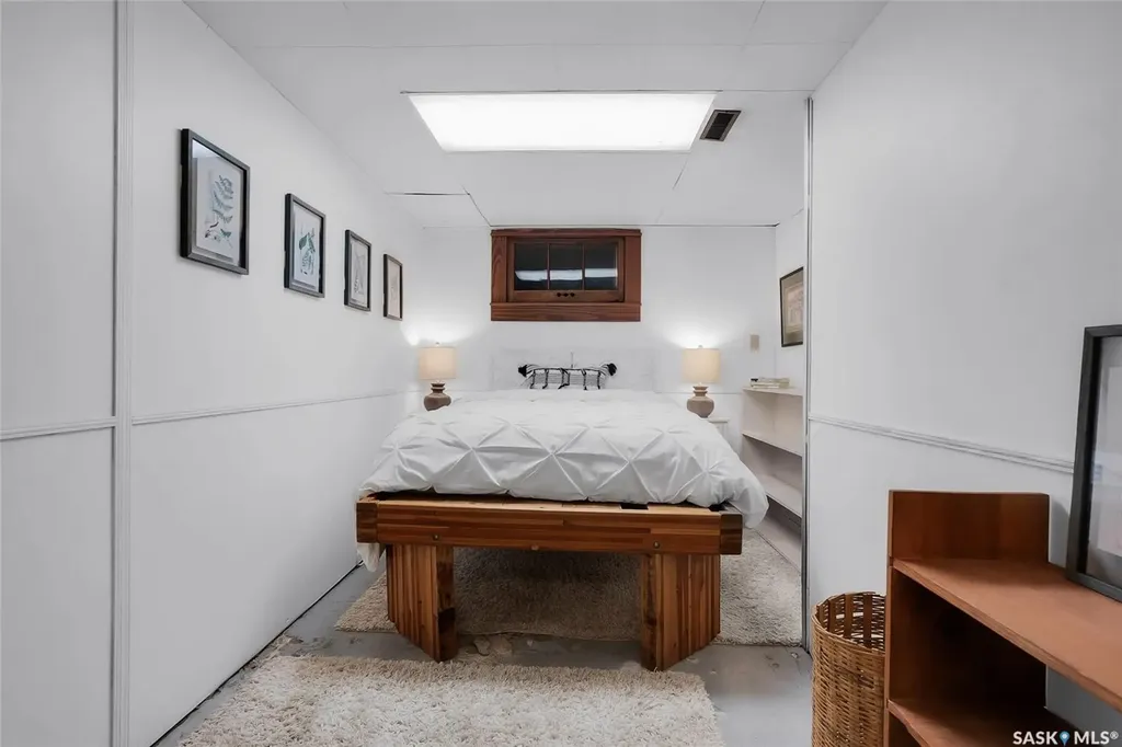 725 11th Street E Saskatoon SK S7N 0G4