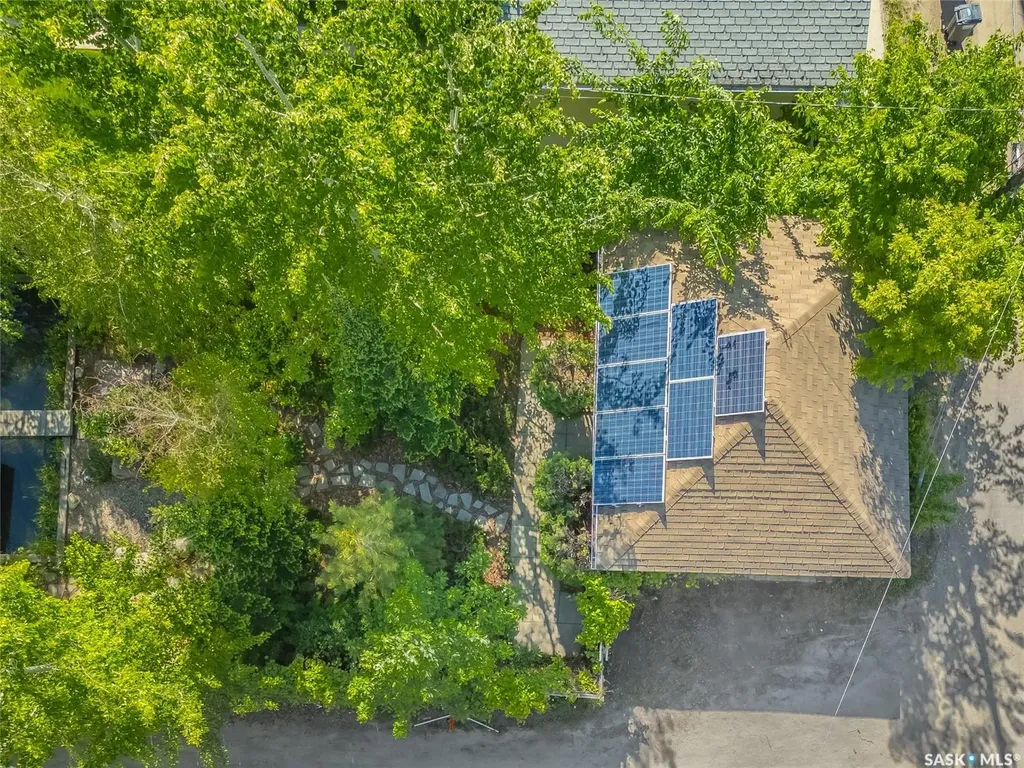 725 11th Street E Saskatoon SK S7N 0G4
