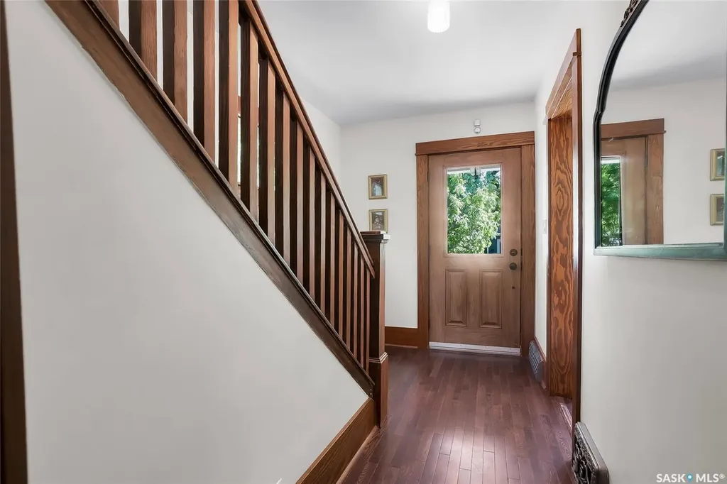 725 11th Street E Saskatoon SK S7N 0G4