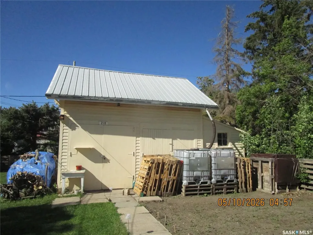 210 7th Avenue W Assiniboia SK S0H 0B0