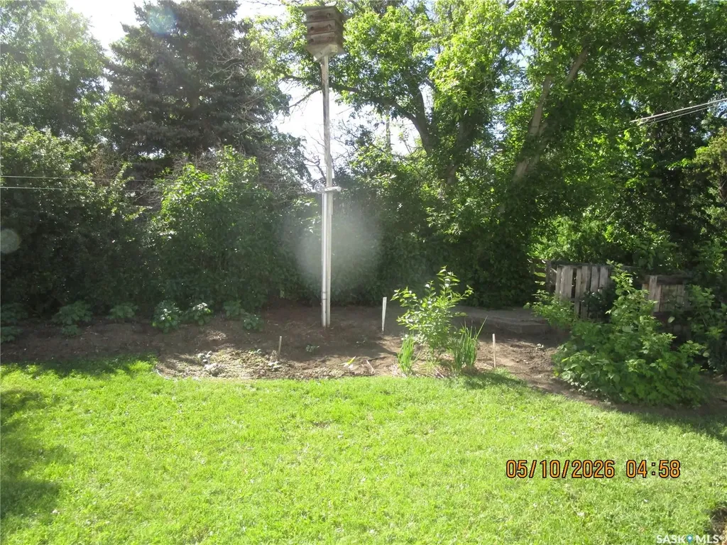 210 7th Avenue W Assiniboia SK S0H 0B0