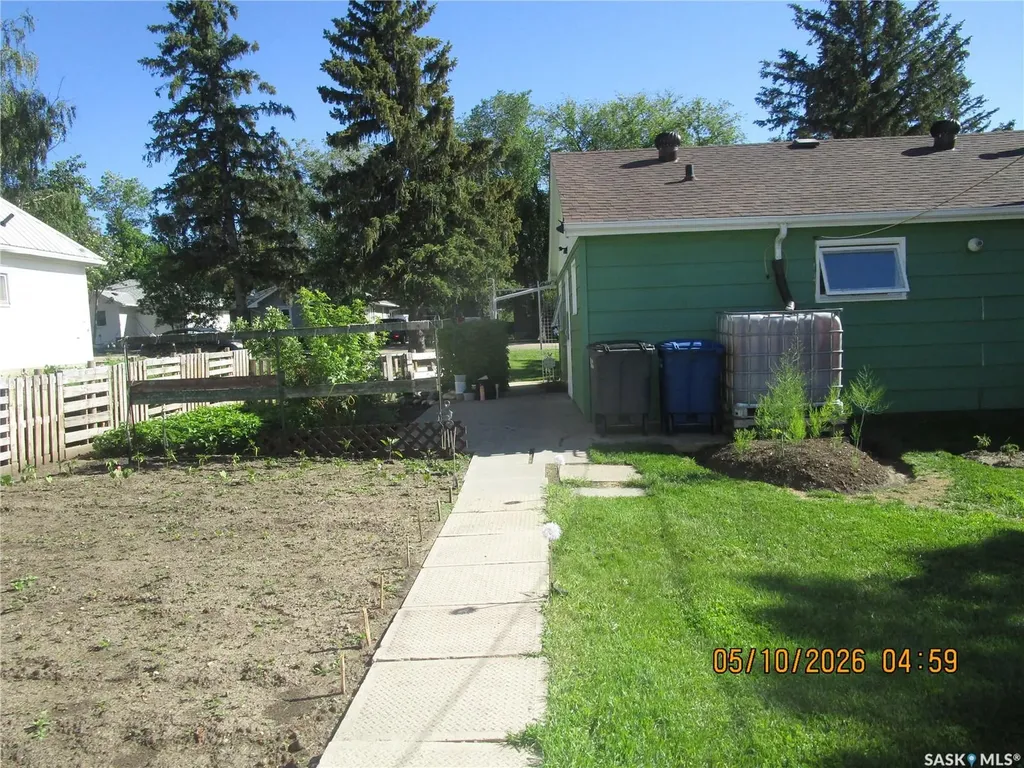 210 7th Avenue W Assiniboia SK S0H 0B0