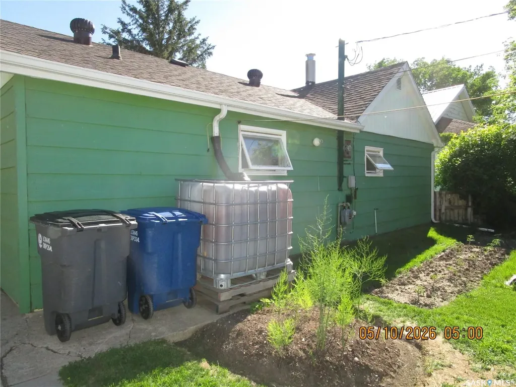 210 7th Avenue W Assiniboia SK S0H 0B0