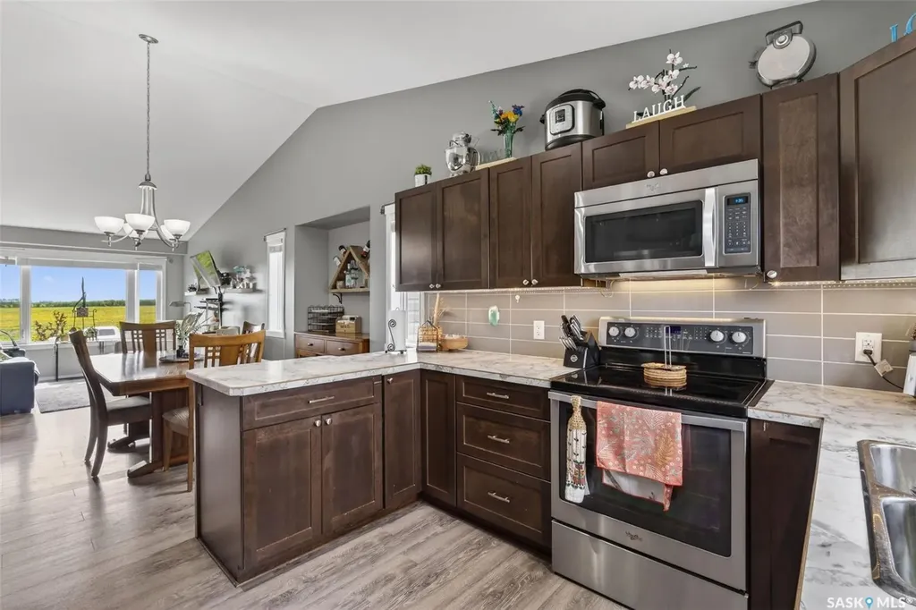 203 Saskatchewan Avenue Humboldt SK S0K 2A0