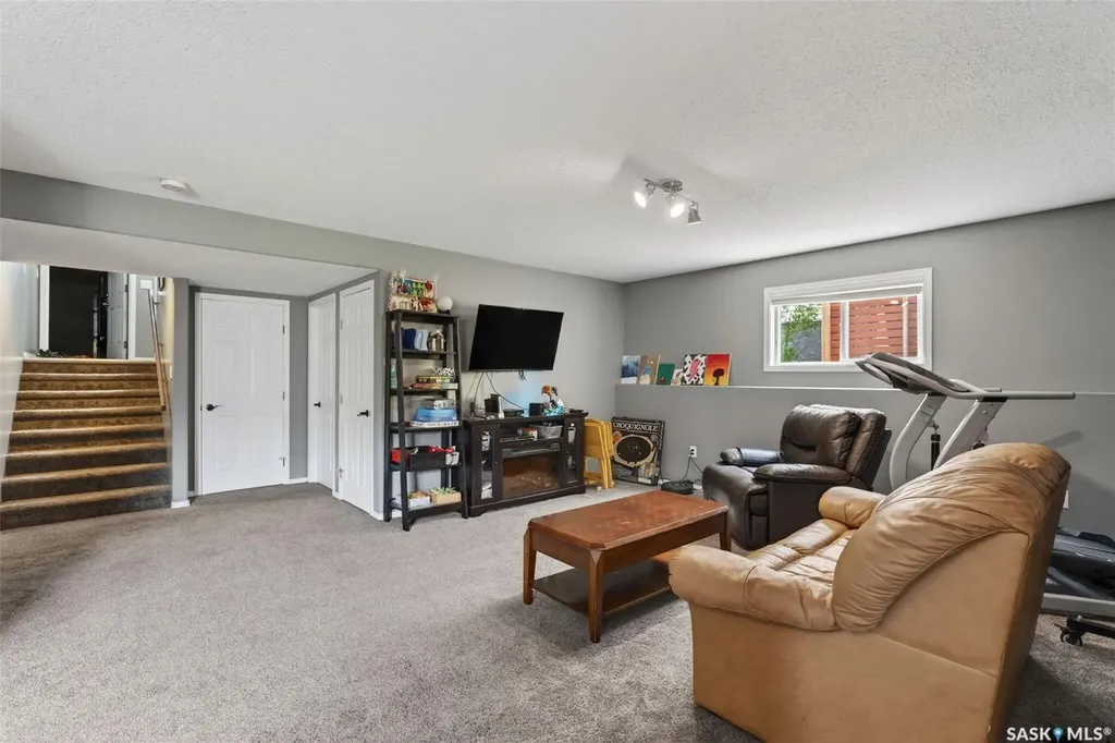 203 Saskatchewan Avenue Humboldt SK S0K 2A0