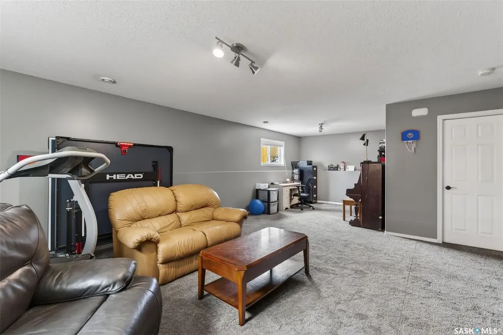 203 Saskatchewan Avenue Humboldt SK S0K 2A0