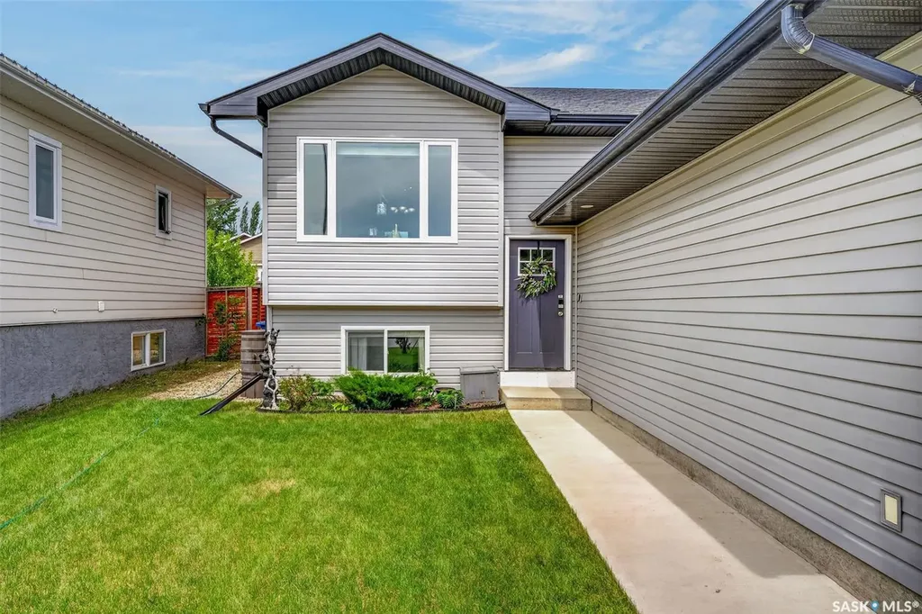 203 Saskatchewan Avenue Humboldt SK S0K 2A0