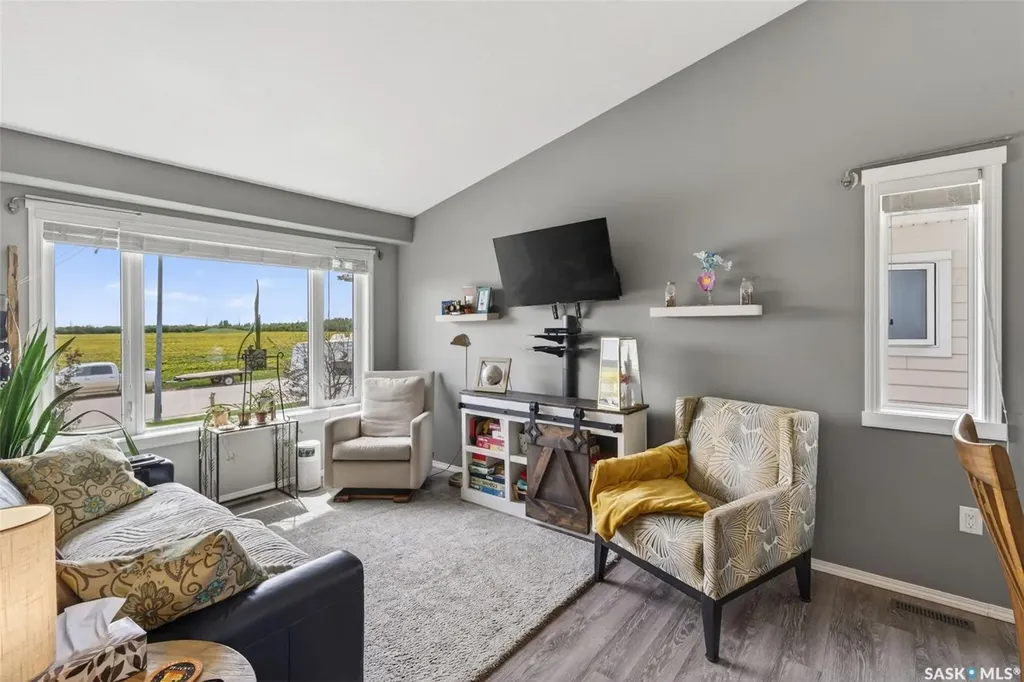 203 Saskatchewan Avenue Humboldt SK S0K 2A0
