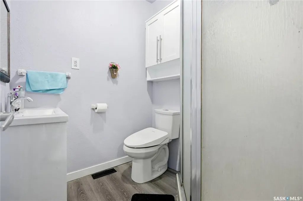 49 Scott Street Regina SK S4S 4A1