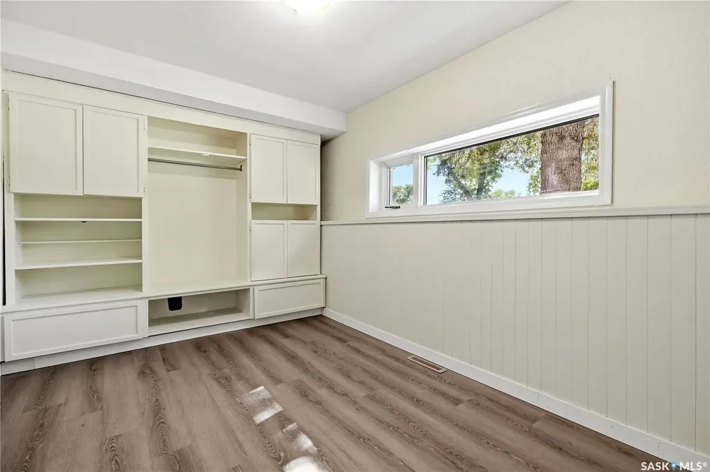49 Scott Street Regina SK S4S 4A1