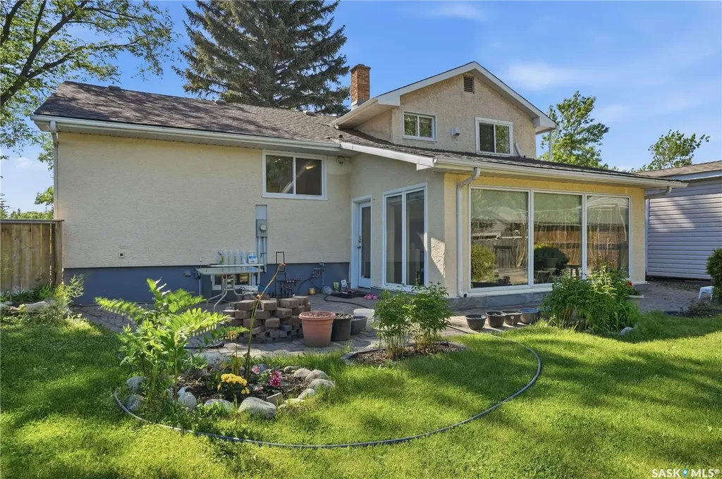 49 Scott Street Regina SK S4S 4A1