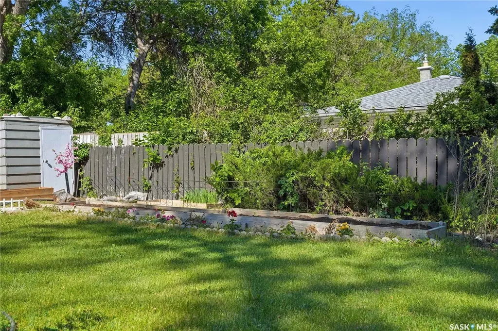 49 Scott Street Regina SK S4S 4A1