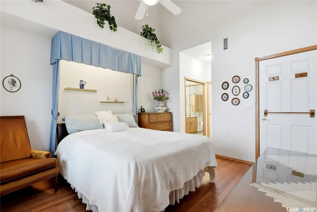 325 Keevil Crescent Saskatoon SK S7N 4R8