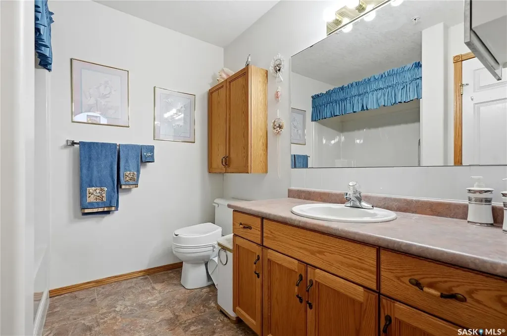 325 Keevil Crescent Saskatoon SK S7N 4R8