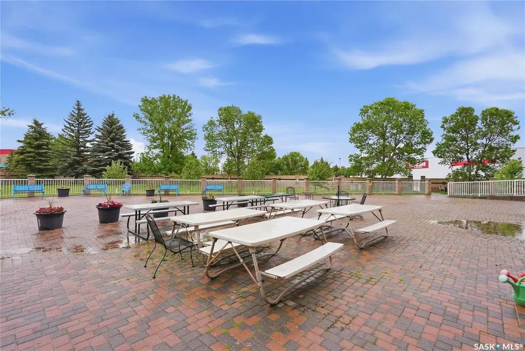 325 Keevil Crescent Saskatoon SK S7N 4R8