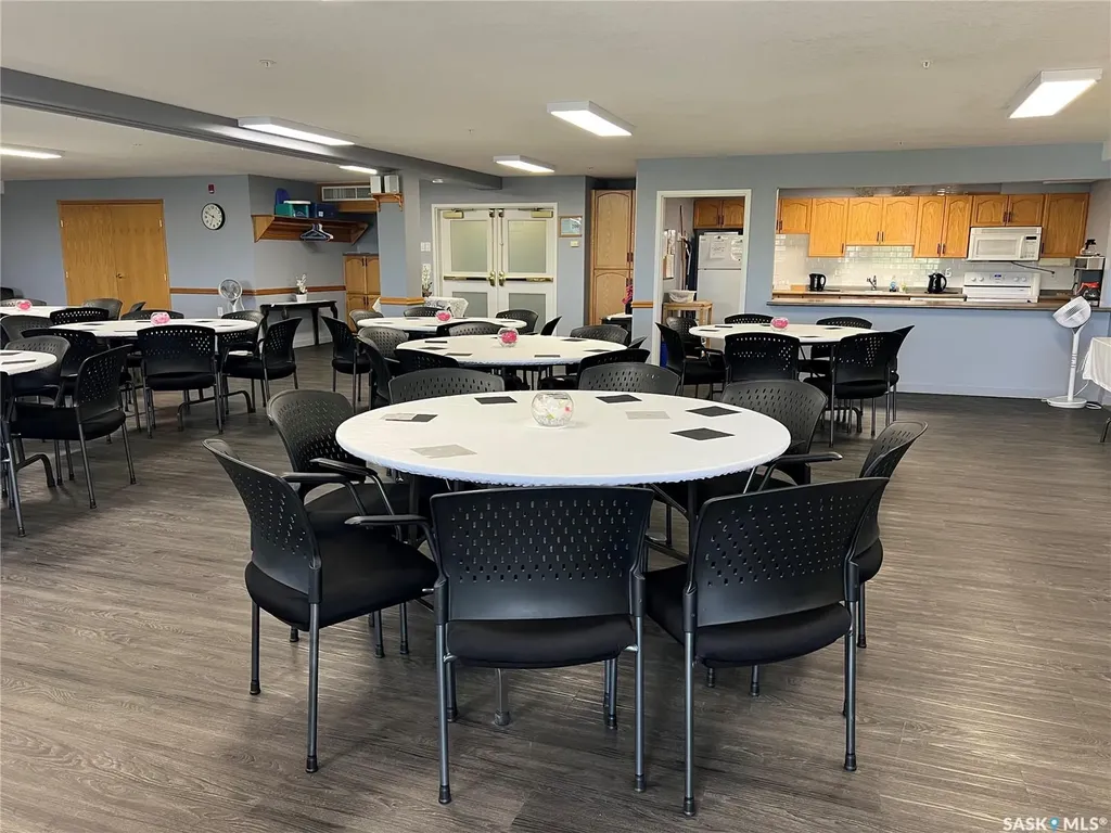 325 Keevil Crescent Saskatoon SK S7N 4R8