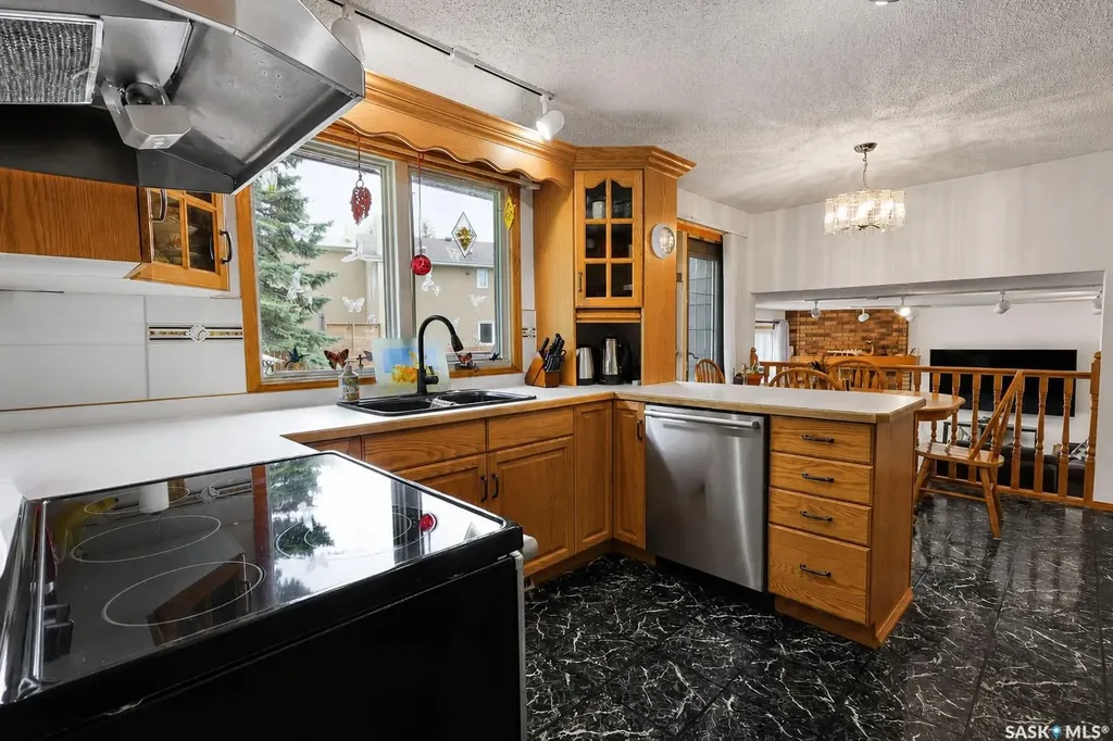 837 Conroy Place Prince Albert SK S6V 6Y7