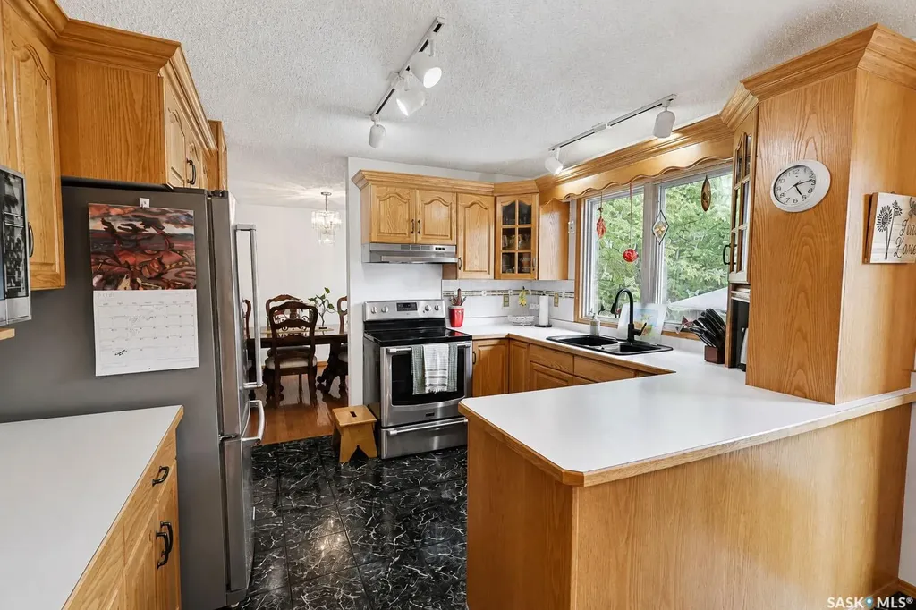 837 Conroy Place Prince Albert SK S6V 6Y7