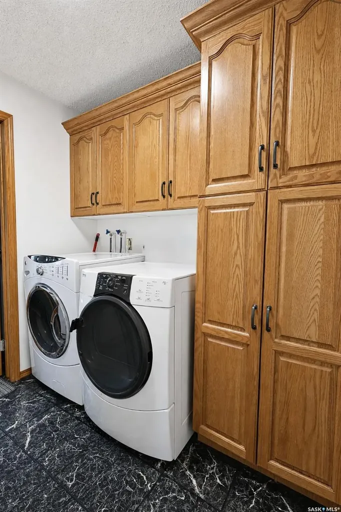 837 Conroy Place Prince Albert SK S6V 6Y7