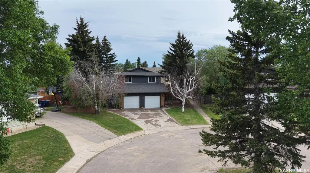 837 Conroy Place Prince Albert SK S6V 6Y7