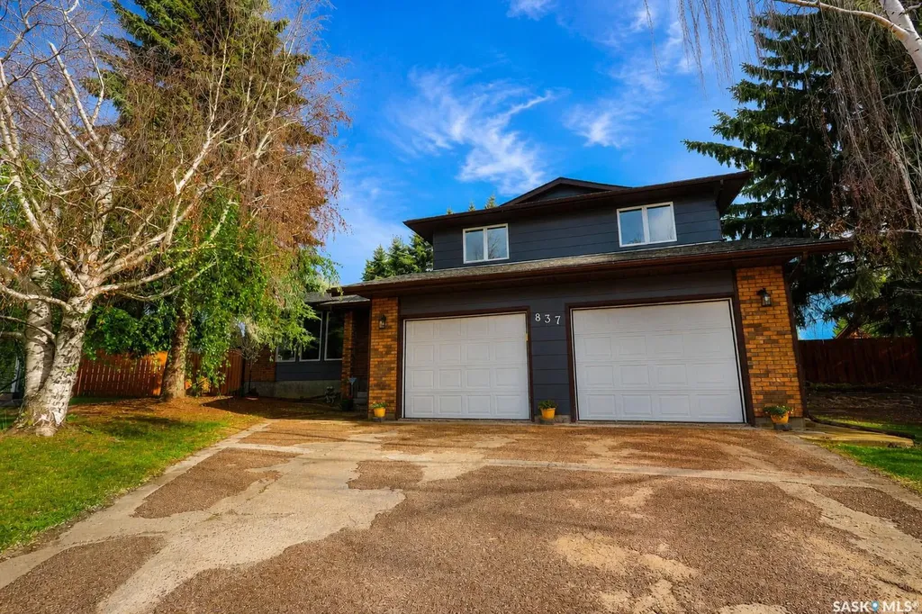 837 Conroy Place Prince Albert SK S6V 6Y7