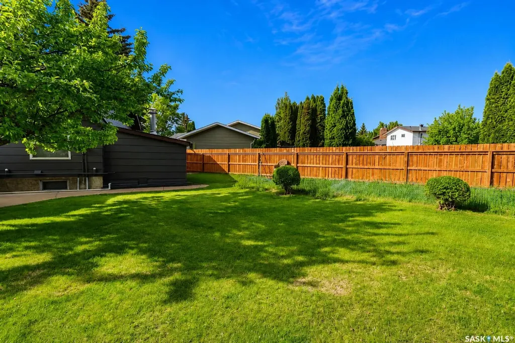 837 Conroy Place Prince Albert SK S6V 6Y7