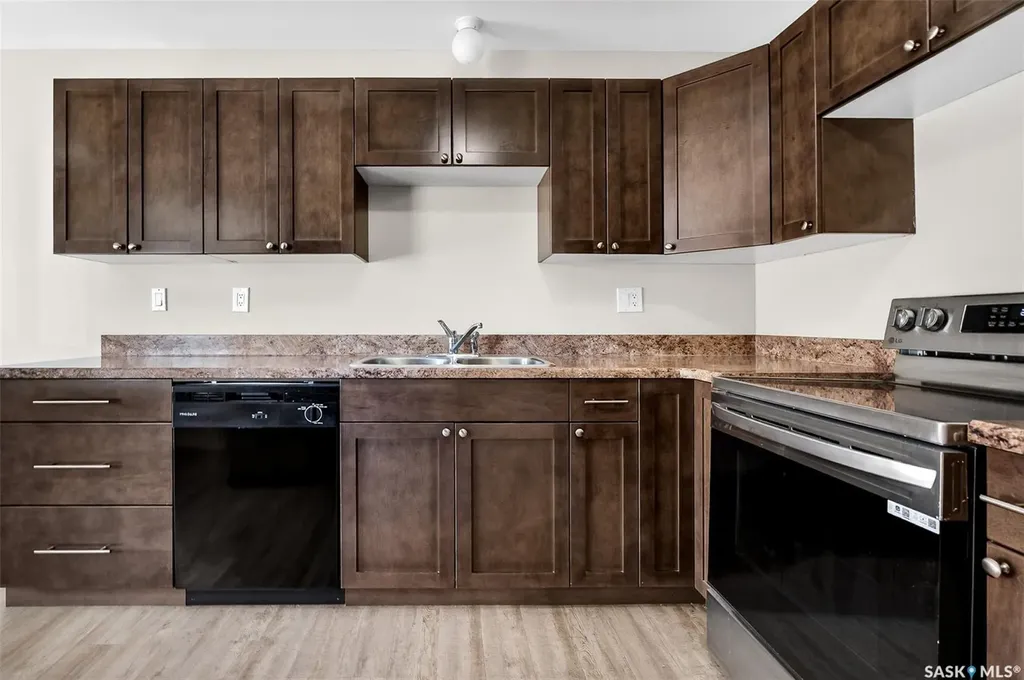 43 Arlington Avenue Moose Jaw SK S6K 1B2