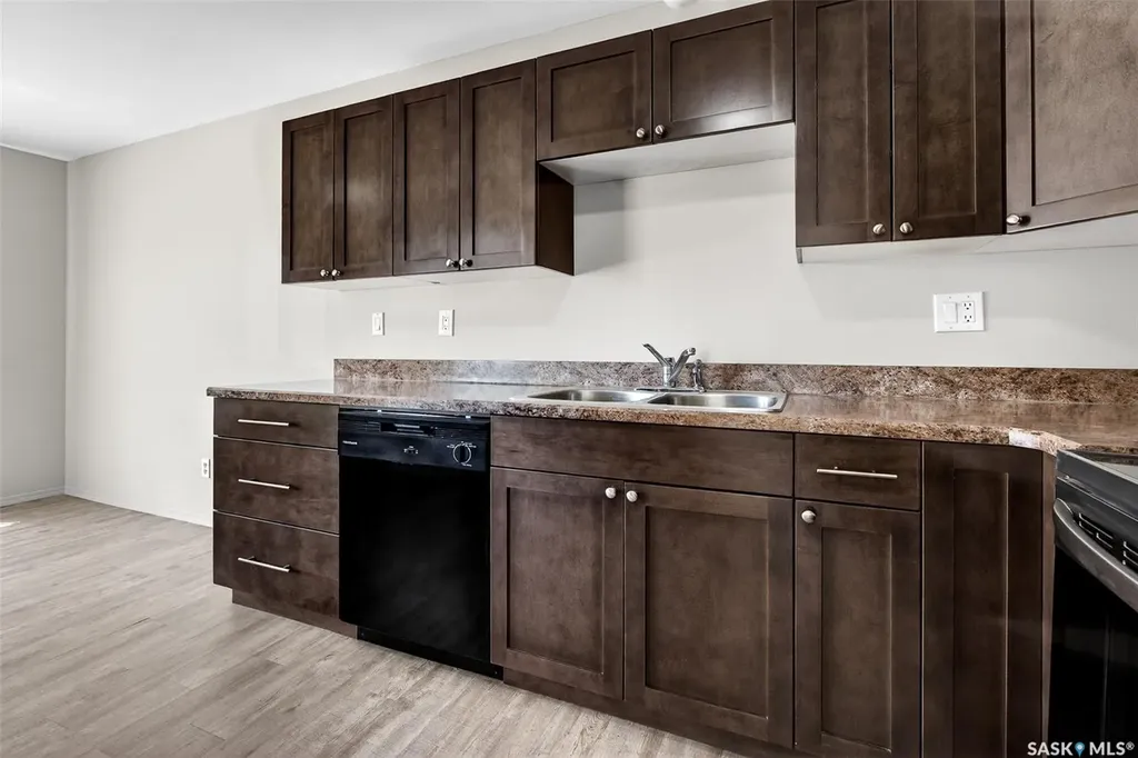 43 Arlington Avenue Moose Jaw SK S6K 1B2
