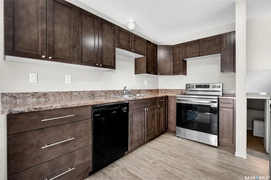 43 Arlington Avenue Moose Jaw SK S6K 1B2
