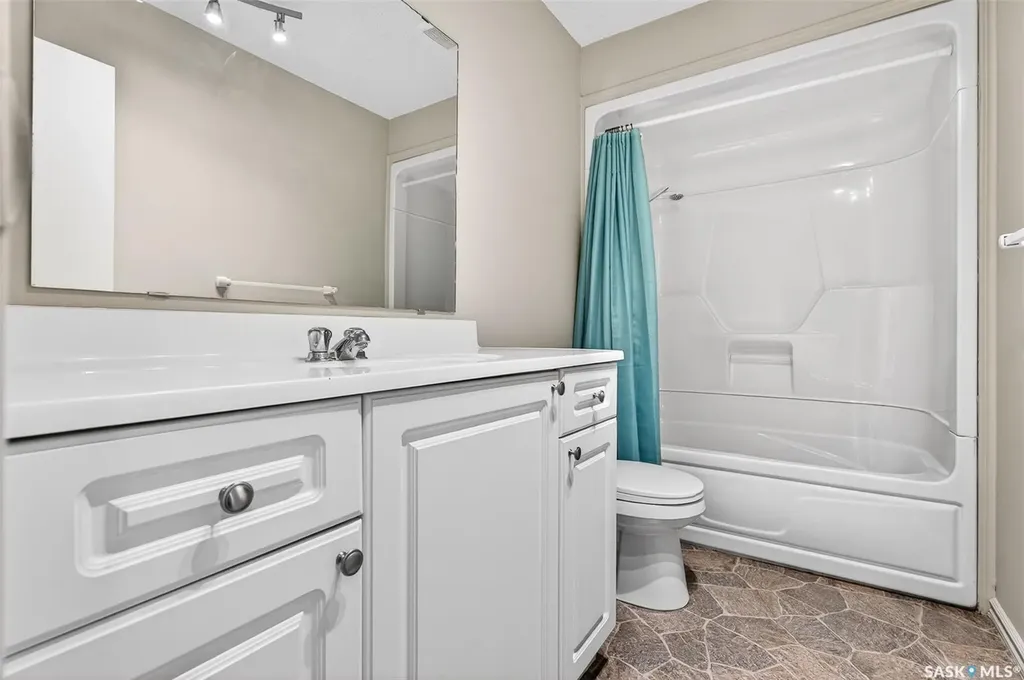 43 Arlington Avenue Moose Jaw SK S6K 1B2