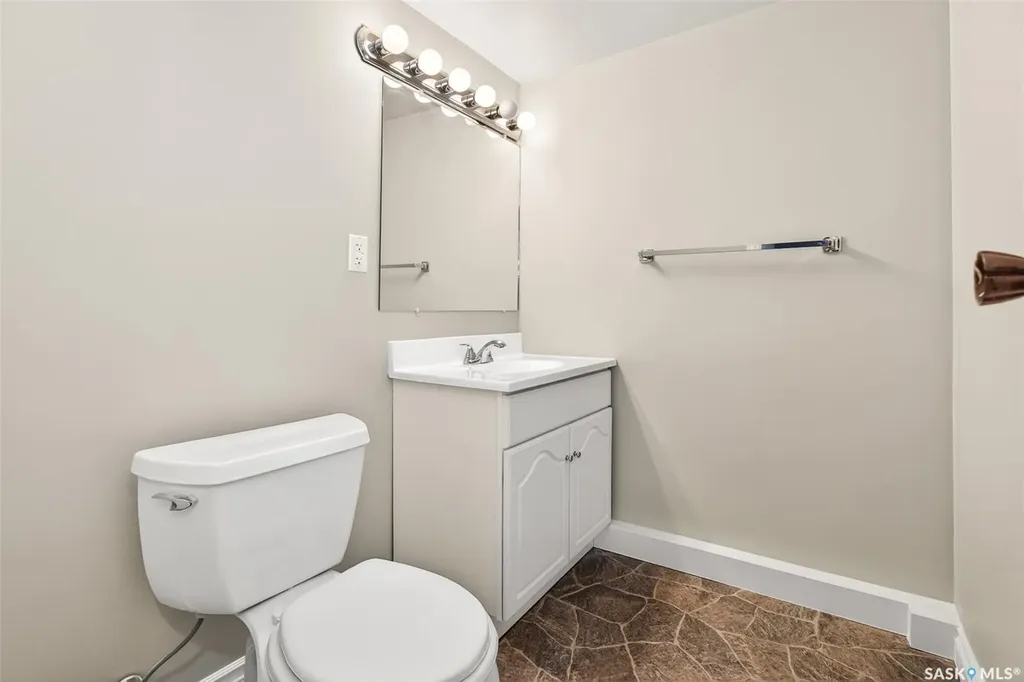43 Arlington Avenue Moose Jaw SK S6K 1B2