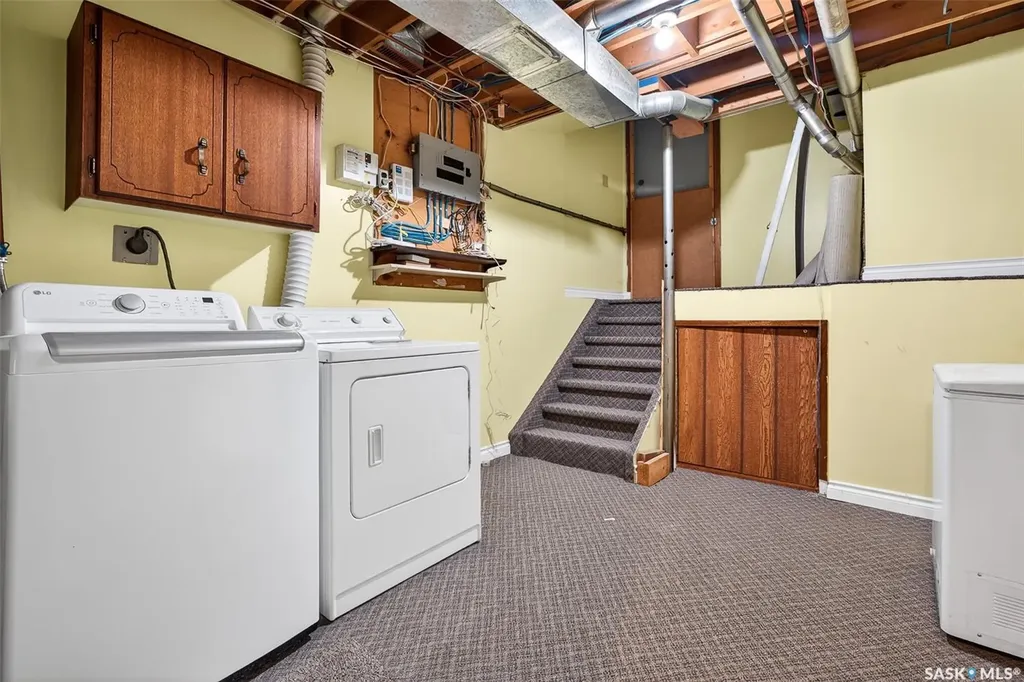 43 Arlington Avenue Moose Jaw SK S6K 1B2