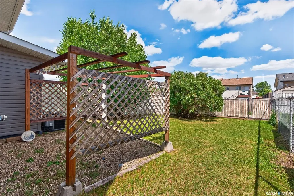 43 Arlington Avenue Moose Jaw SK S6K 1B2