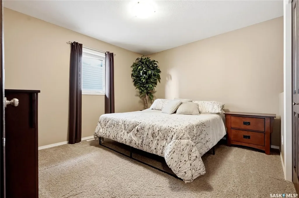 714 Lynd Crescent Saskatoon SK S7T 0C6