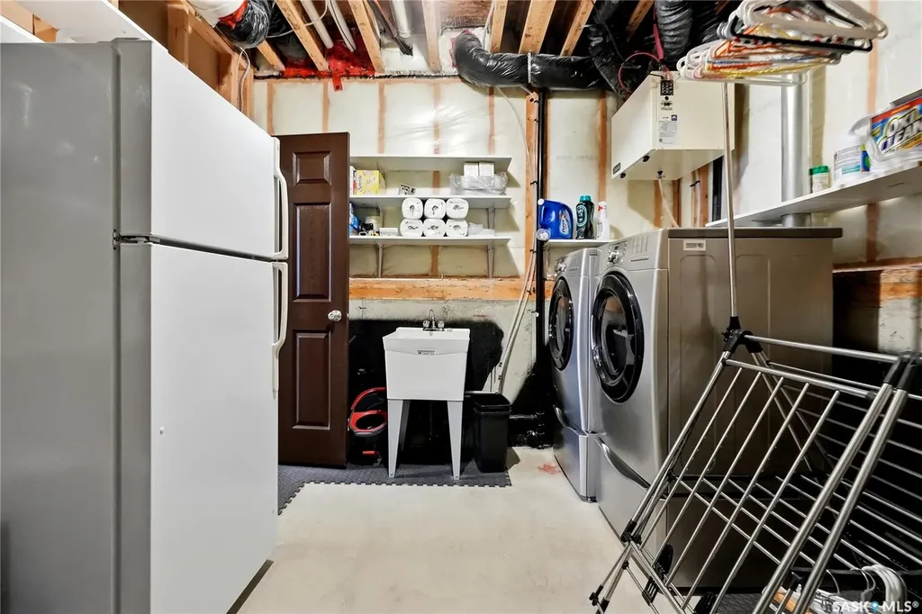 714 Lynd Crescent Saskatoon SK S7T 0C6