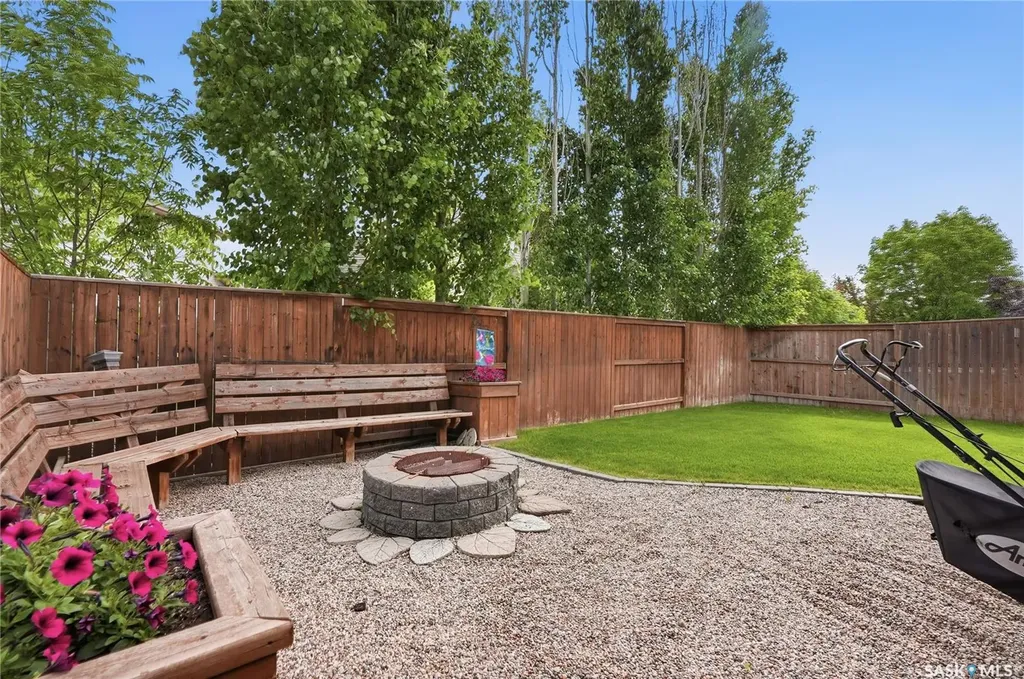 714 Lynd Crescent Saskatoon SK S7T 0C6