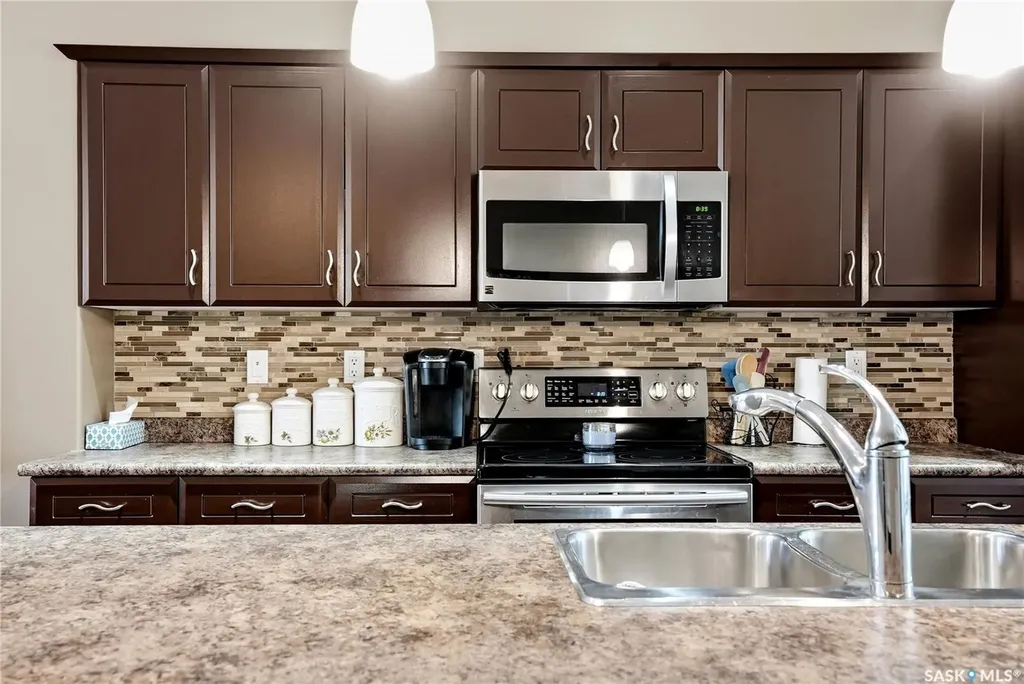 714 Lynd Crescent Saskatoon SK S7T 0C6