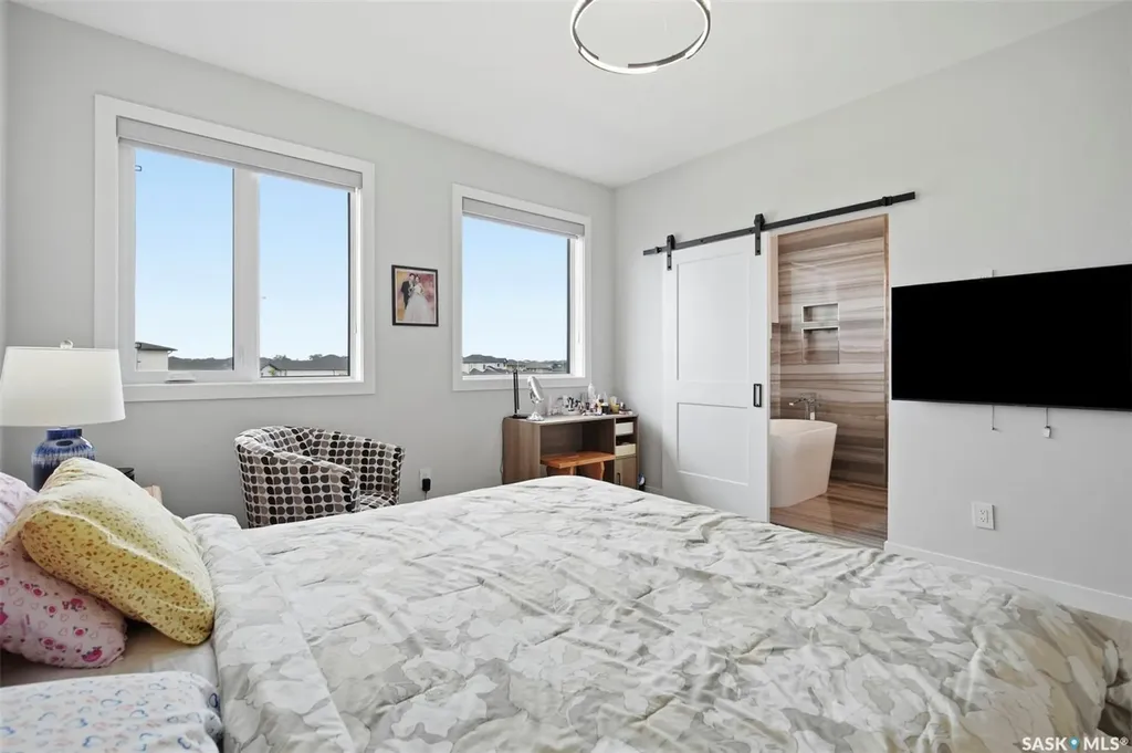 255 Flynn Cove Saskatoon SK S7V 0J8