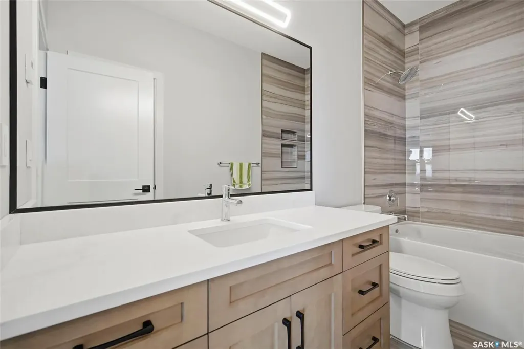 255 Flynn Cove Saskatoon SK S7V 0J8