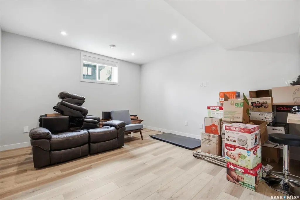 255 Flynn Cove Saskatoon SK S7V 0J8
