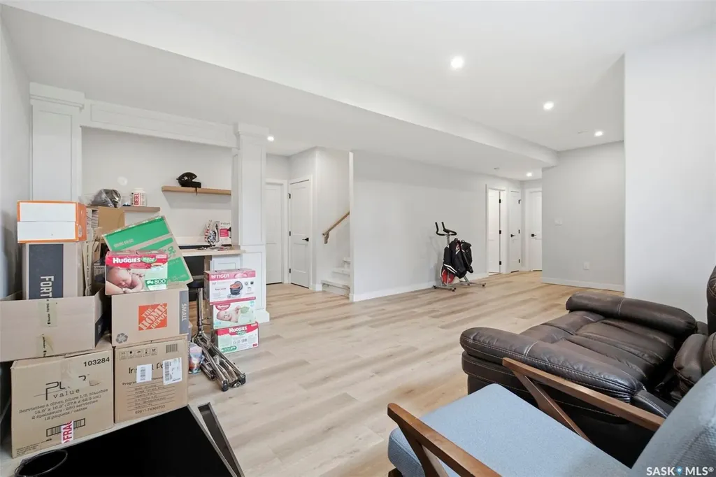 255 Flynn Cove Saskatoon SK S7V 0J8
