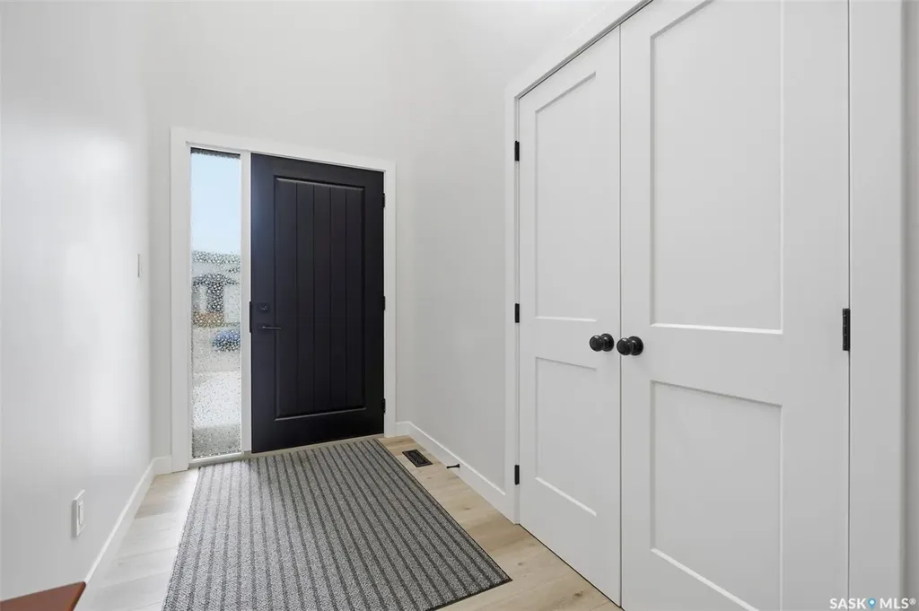 255 Flynn Cove Saskatoon SK S7V 0J8