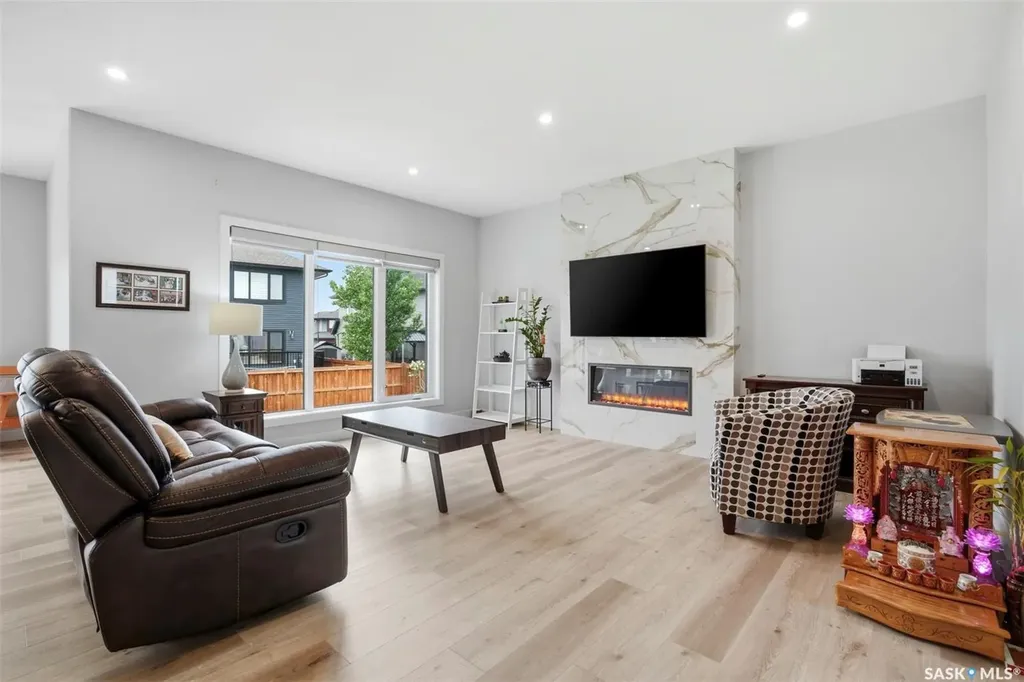255 Flynn Cove Saskatoon SK S7V 0J8