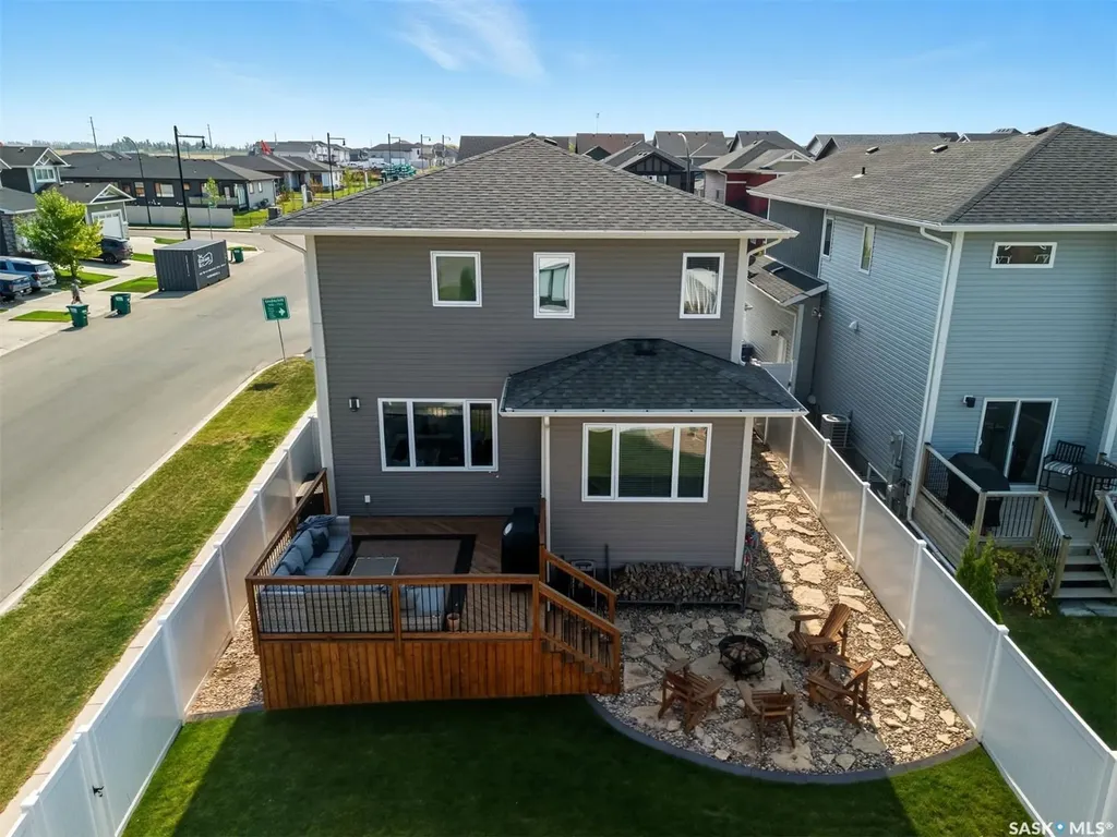 387 Underhill Bend Saskatoon SK S7V 0N1