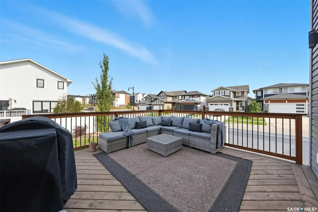 387 Underhill Bend Saskatoon SK S7V 0N1